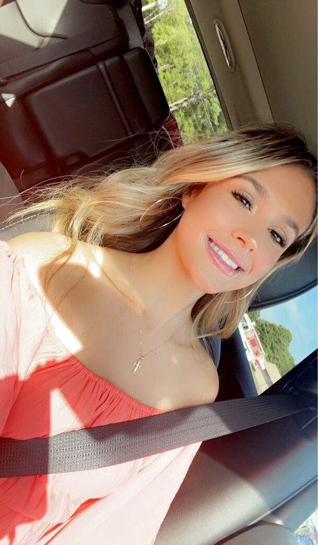 IsaMeccia new leaked onlyfans