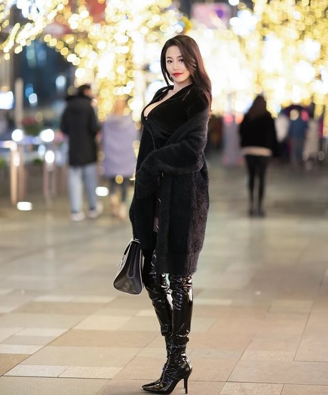 Echo Yue onlyfans photos