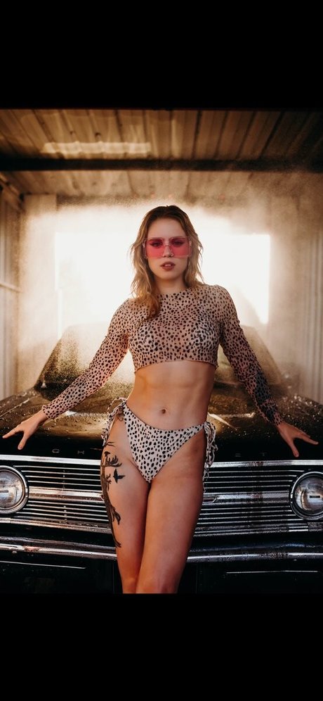 Cera Gibson onlyfans nude pics