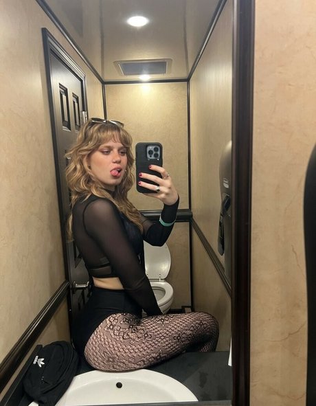 Cera Gibson hot onlyfans