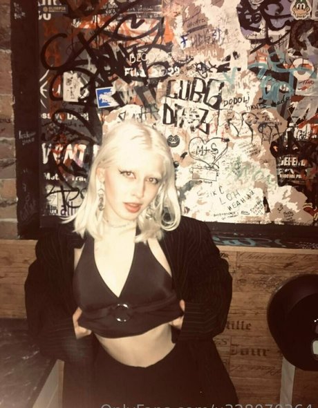 woodsnaomi onlyfans posts