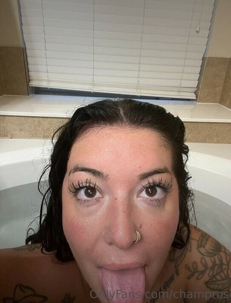 rhodesbby onlyfans pics