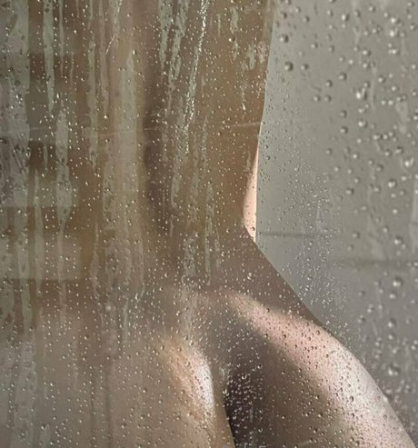 kirateen only fans photos