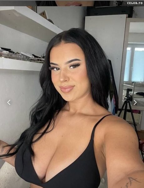 Romyluisaa onlyfans model photos