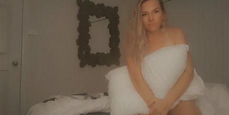 Ittie bittie titties xxx onlyfans