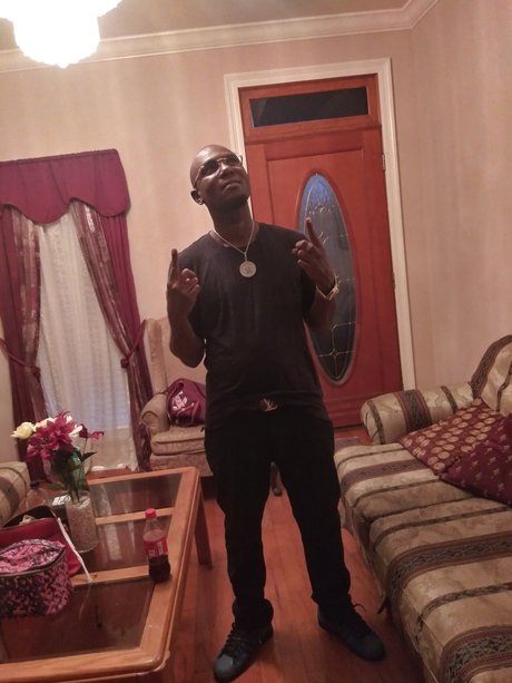 LJ On 24s onlyfans nude pics