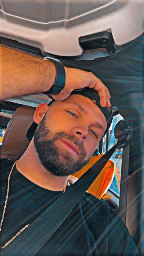 Kylo Karsyn ass onlyfans