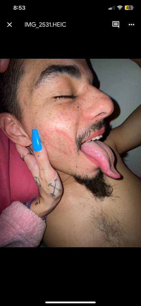 Troy Tate onlyfans striptease