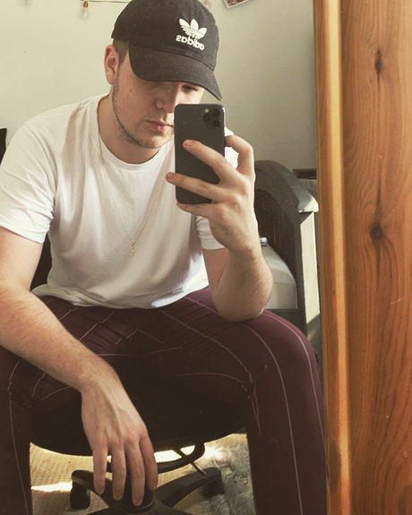 Chubby Gay Boy onlyfans leak porn