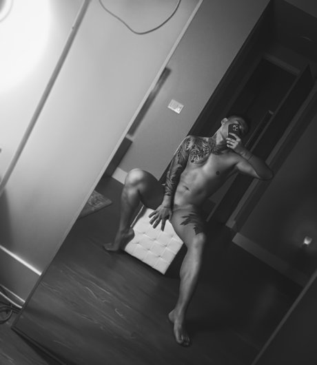 JeremyBooXXX onlyfans topless