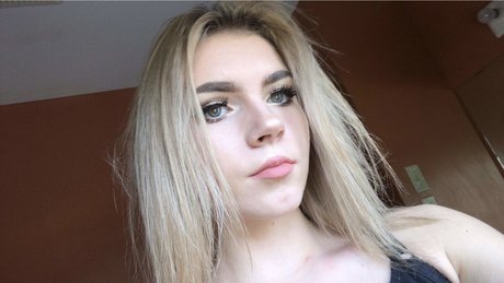 Jenny Joyy naked onlyfans pics