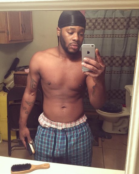 DingDong Black leaks onlyfans