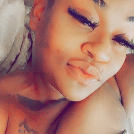 Shakia Snow onlyfans boobs
