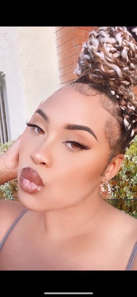 Mon t Nicole only fans pictures