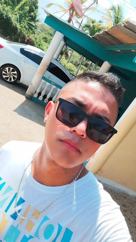 Karlos Lewis onlyfans pics nude