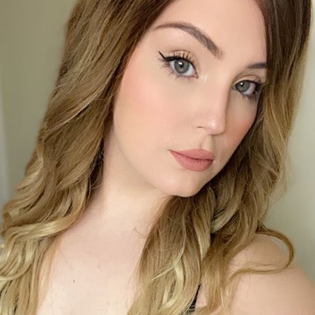 Lilly Adams leaked onlyfans pics