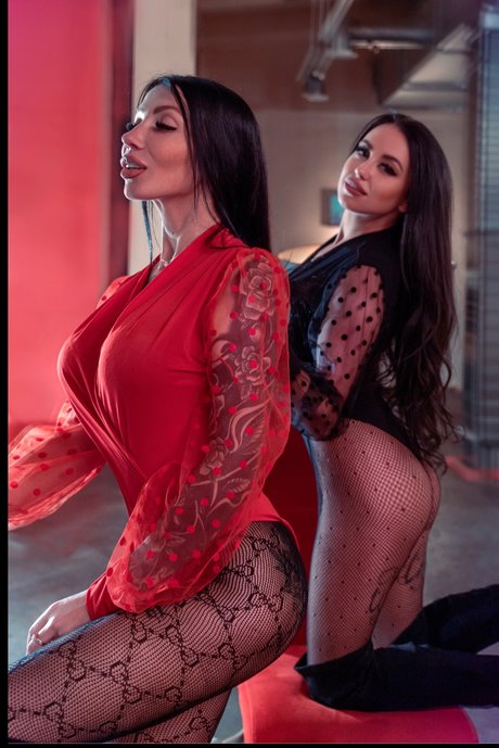 TwinsCaroline s hot onlyfans