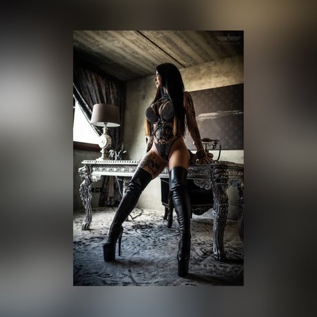 Jennifer van Hunt onlyfans leak