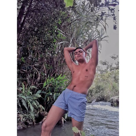 Santiago Ram rez sexy onlyfans