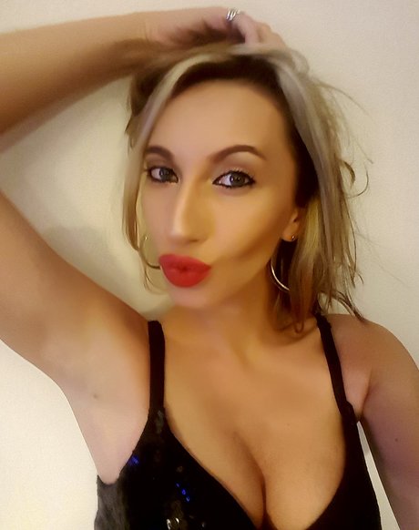 _LUANA NAUGHTY_ onlyfans gratis