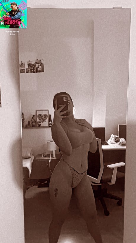 LUCIA onlyfans posts