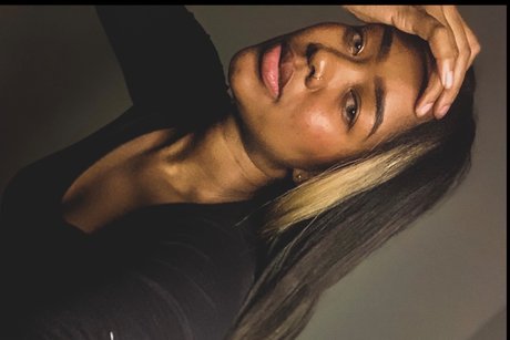 EbanoQueen onlyfans model photos