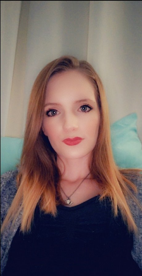 StrawberryAngel onlyfans nude pictures