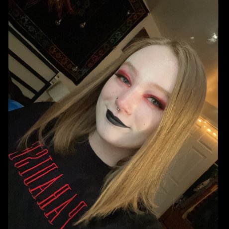 Lillie Gillespie onlyfans naked leaks