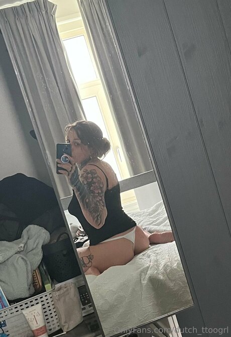 ThatDutchTattooGirl tits onlyfans