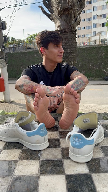 TATTOOBOYFEET only fans