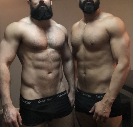 TheBeardedGorillas onlyfans porn leaked