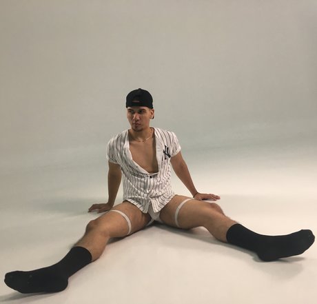 Aaron viera onlyfans page