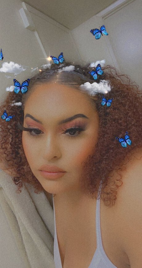 Ariaaaa only fans photos