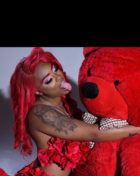 Maya B onlyfans nude pics