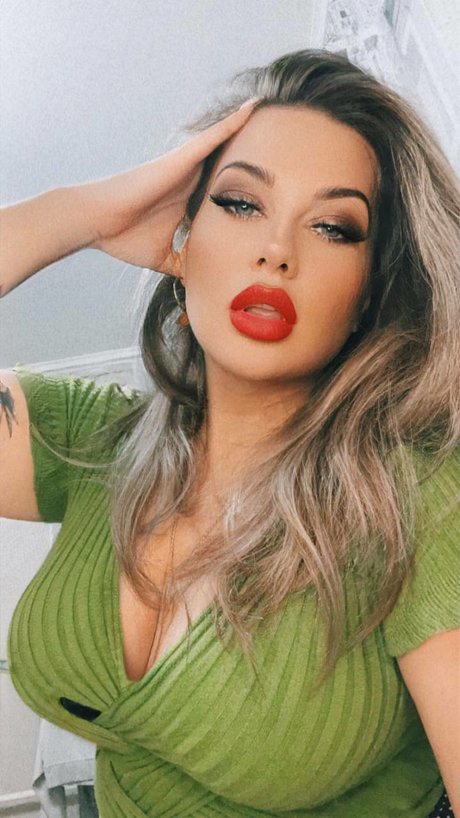 Yulia VIP onlyfans nude leaks