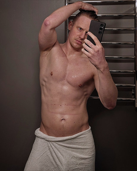 HowSwedeIsIt naked onlyfans leaks