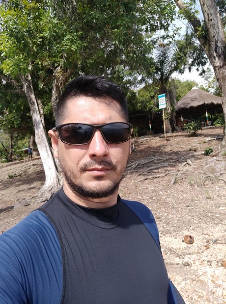 Alvaro Suarez onlyfans hot