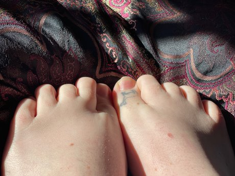 CamelToes feet onlyfans