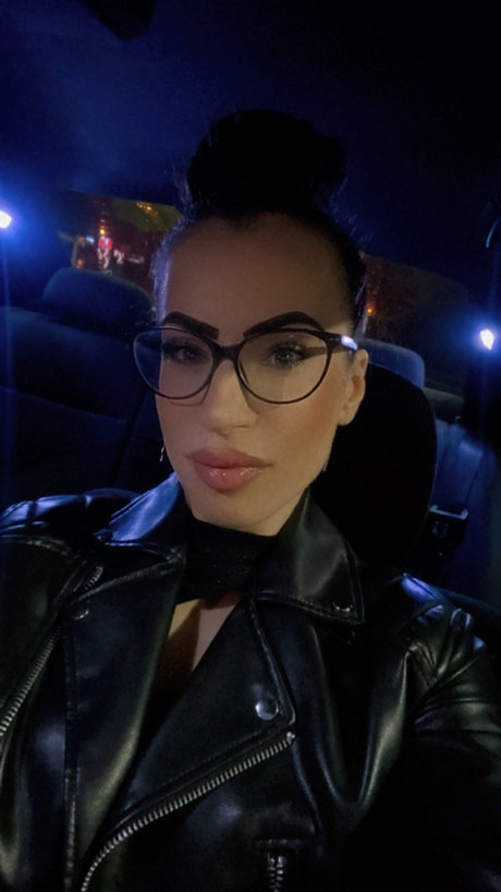 Bruneta Sexy onlyfans leake