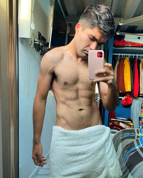 Tito97 onlyfans posts