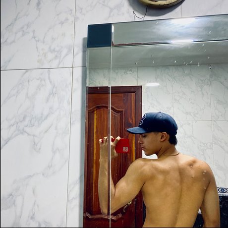 Tom Evans onlyfans nudes