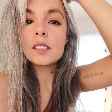 April James nudes only fans