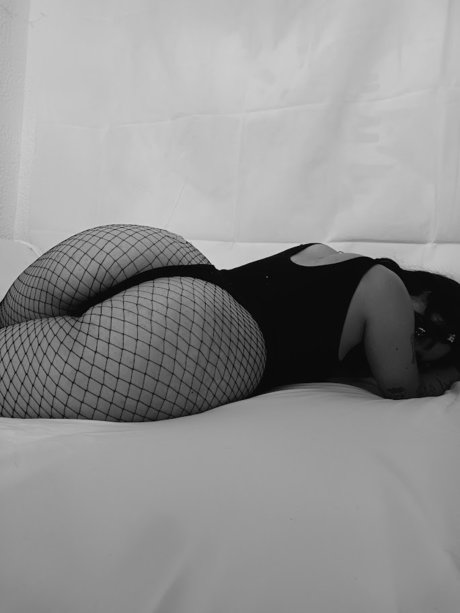 valen foc onlyfans star