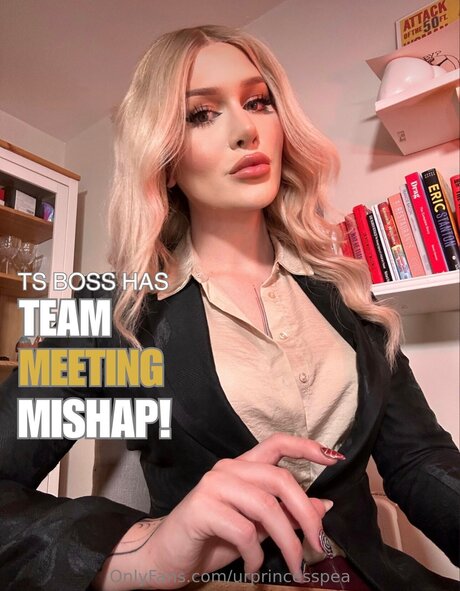 Mummy Hung British TS onlyfans sextape