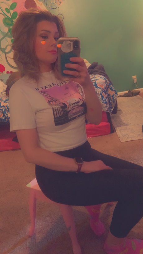 Mikaela mullikin onlyfans model images