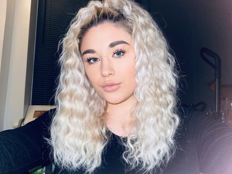 MissVIP onlyfans nude photos