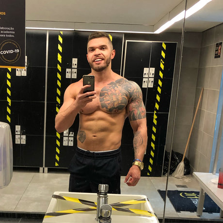 Tiago Fernandes onlyfans leak