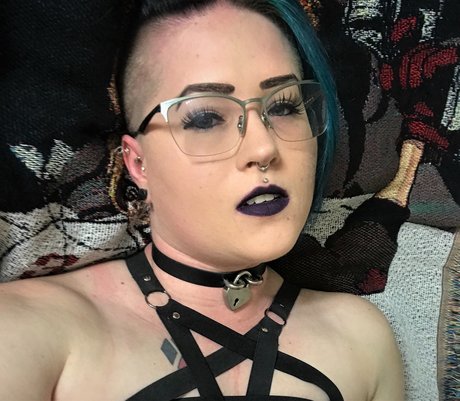 Serenity Rose sexy onlyfans