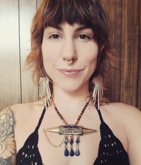 Ramona Moon onlyfans model photos