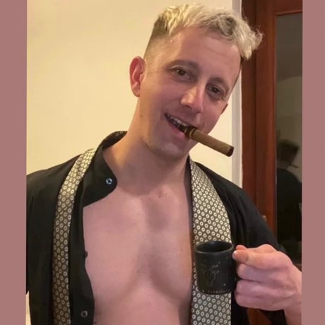 Tom Bacan onlyfans nudes porn